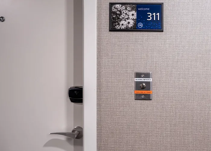 Hotel Hampton By Hilton Chicago