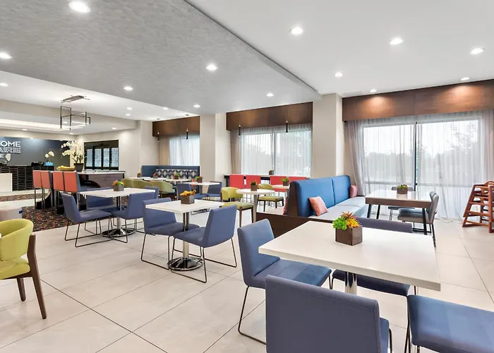 Hotel Hampton By Hilton Chicago Huntley