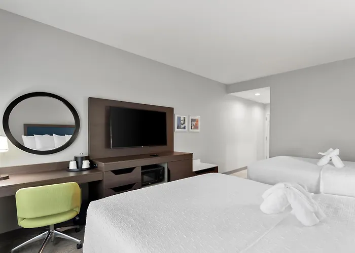 Hotel Hampton By Hilton Chicago 3*