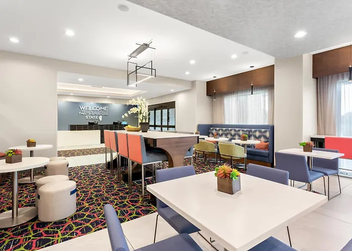 Hotel Hampton By Hilton Chicago Huntley
