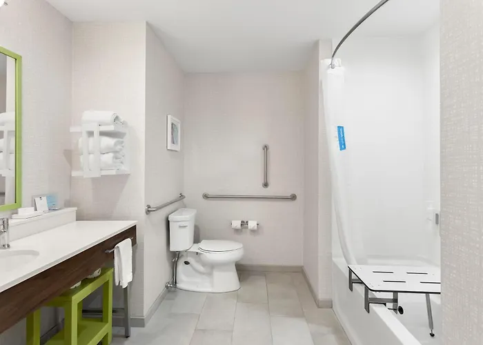 Hotel Hampton By Hilton Chicago Huntley